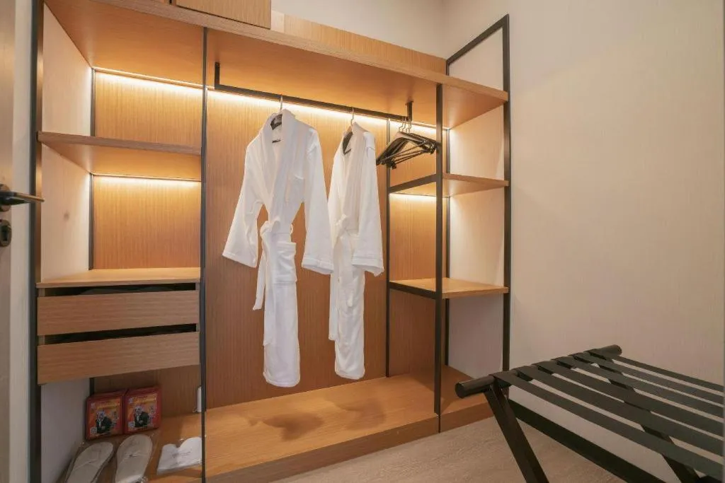 Bed in Kunming Guihua Hotel