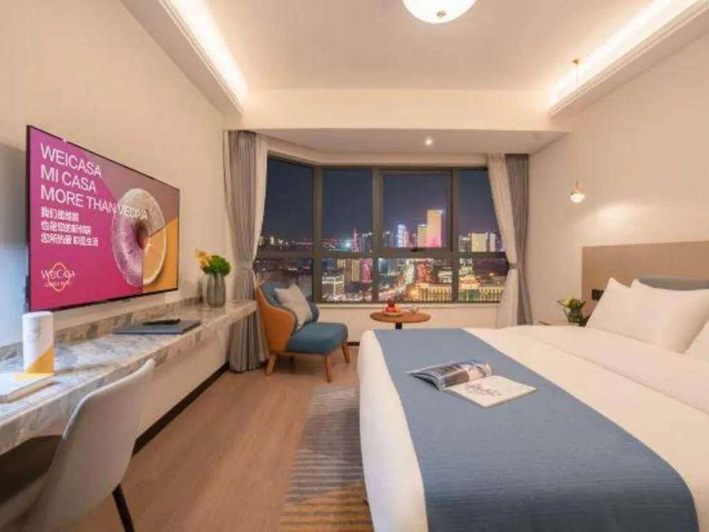 Bed in Kunming Guihua Hotel