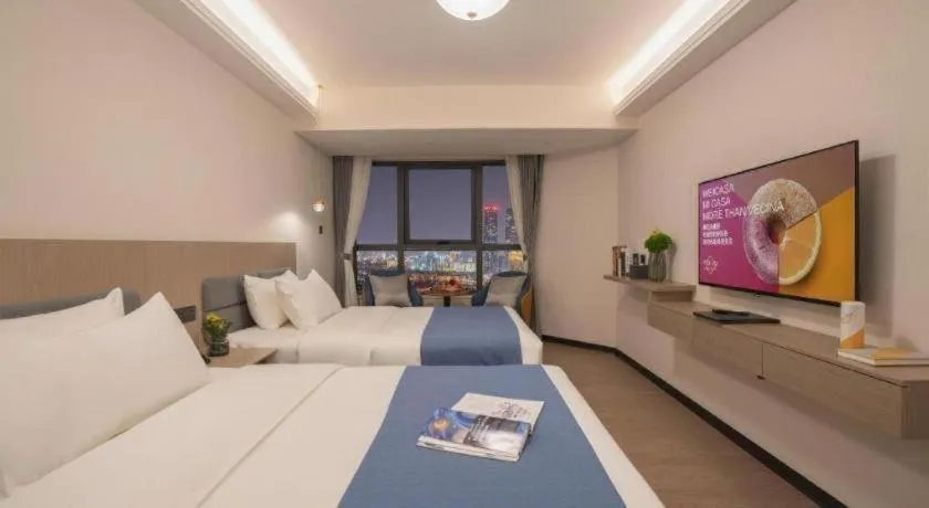 Bed in Kunming Guihua Hotel