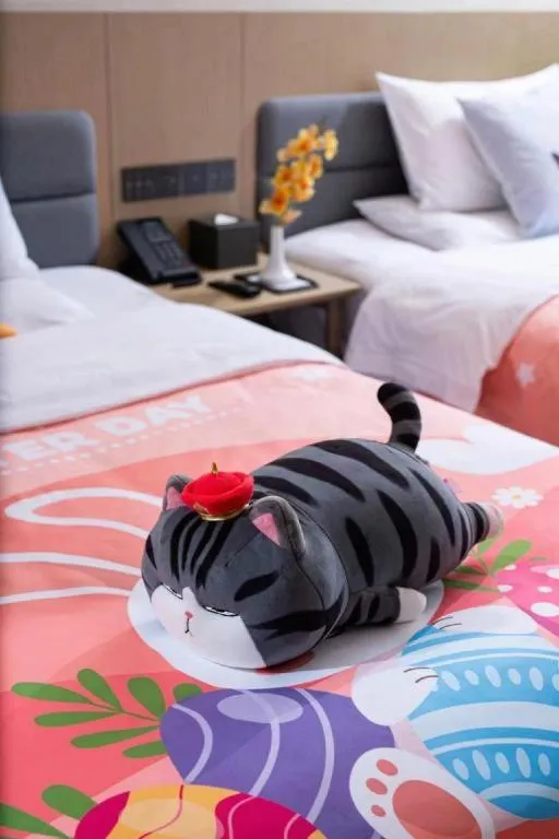 Bed in Kunming Guihua Hotel