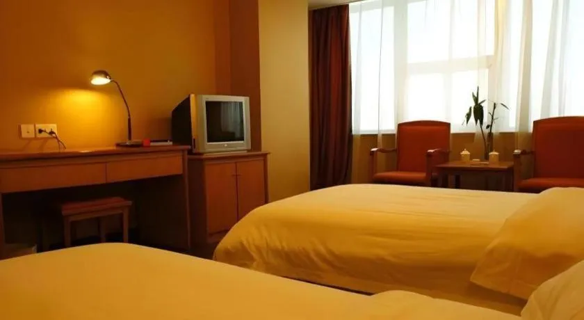 Bed in Kunming Guihua Hotel