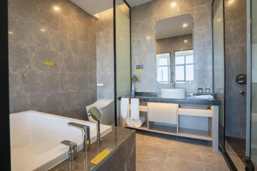 Bed in Kunming Guihua Hotel