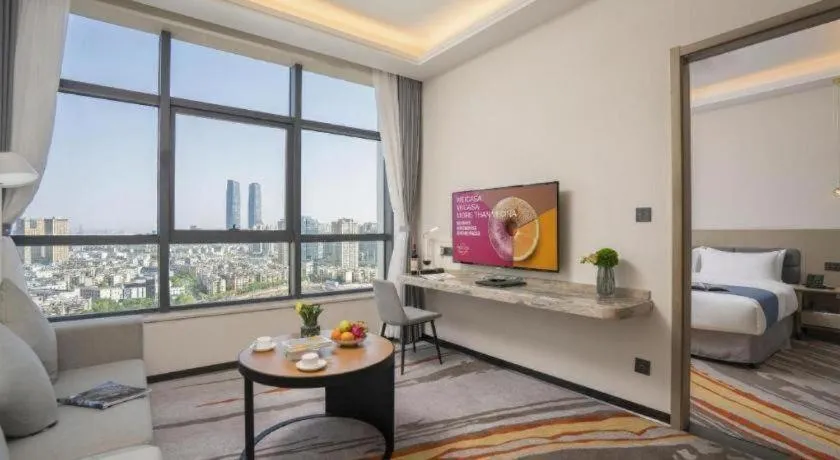 Bed in Kunming Guihua Hotel