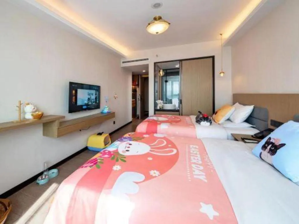 Bed in Kunming Guihua Hotel