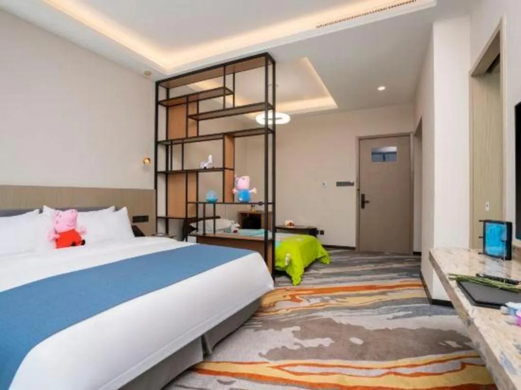 Bed in Kunming Guihua Hotel