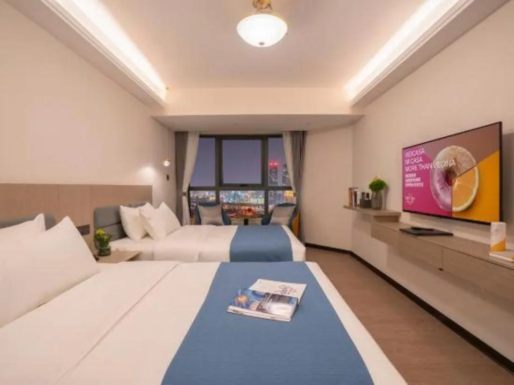 Bed in Kunming Guihua Hotel