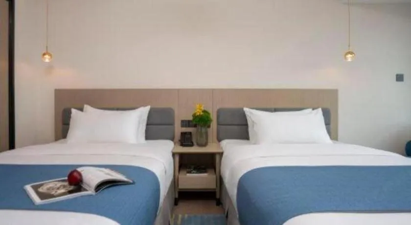 Bed in Kunming Guihua Hotel