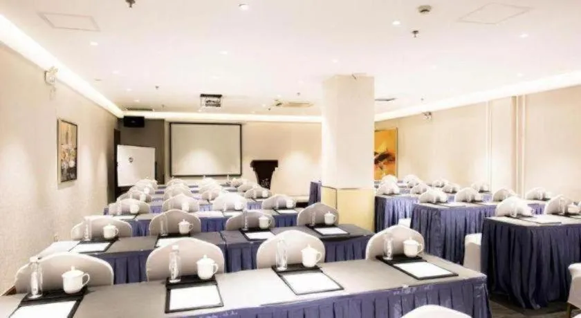 Yitel Collection Shenyang Imperial Palace Zhongjie Metro Station