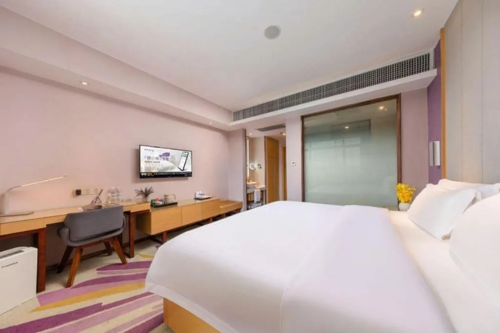 Bed in Lavande Hotel Zhongshan Dayong Rosewood Cultural Expo City