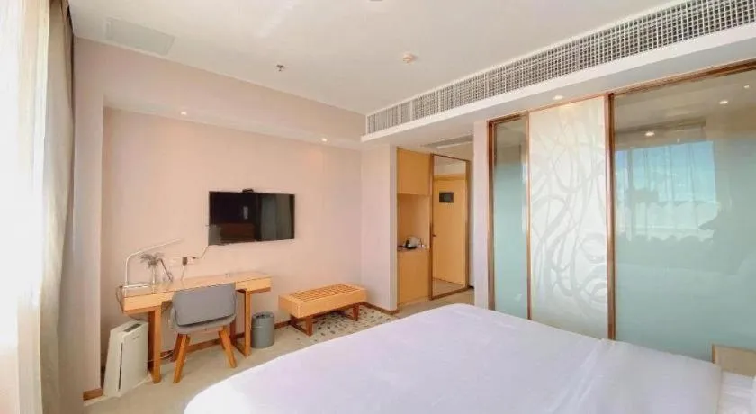 Bed in Lavande Hotel Zhongshan Dayong Rosewood Cultural Expo City