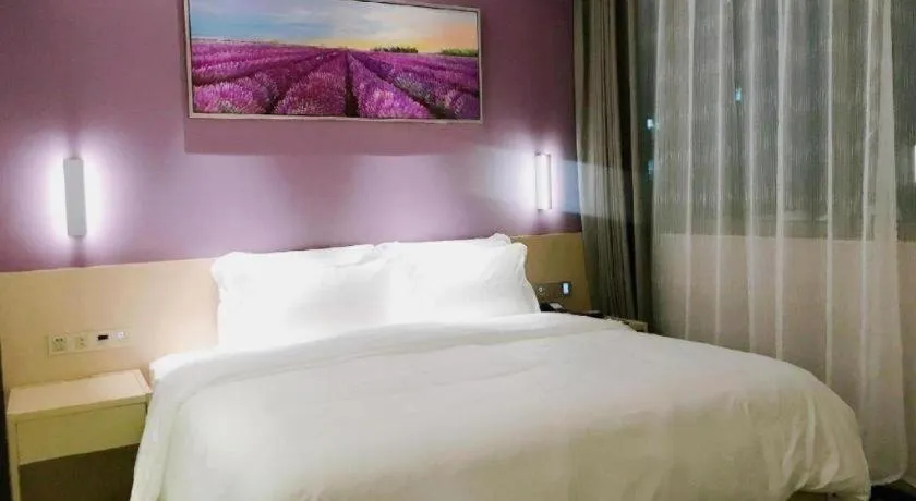 Bed in Lavande Hotel Zhongshan Dayong Rosewood Cultural Expo City