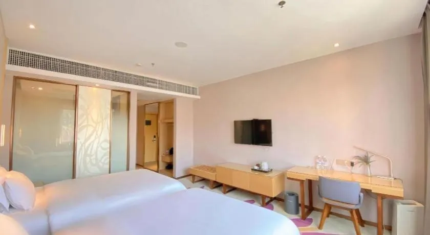 Bed in Lavande Hotel Zhongshan Dayong Rosewood Cultural Expo City