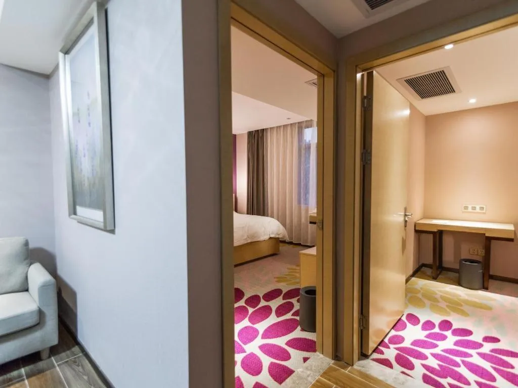 Bed in Lavande Hotel Zhongshan Dayong Rosewood Cultural Expo City