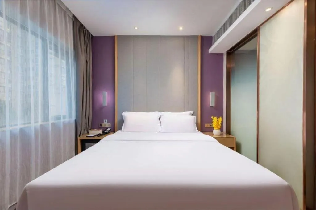 Bed in Lavande Hotel Zhongshan Dayong Rosewood Cultural Expo City