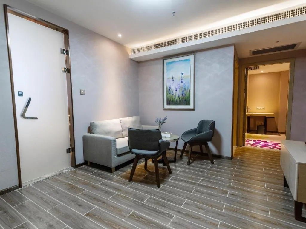 Lavande Hotel Zhongshan Dayong Rosewood Cultural Expo City