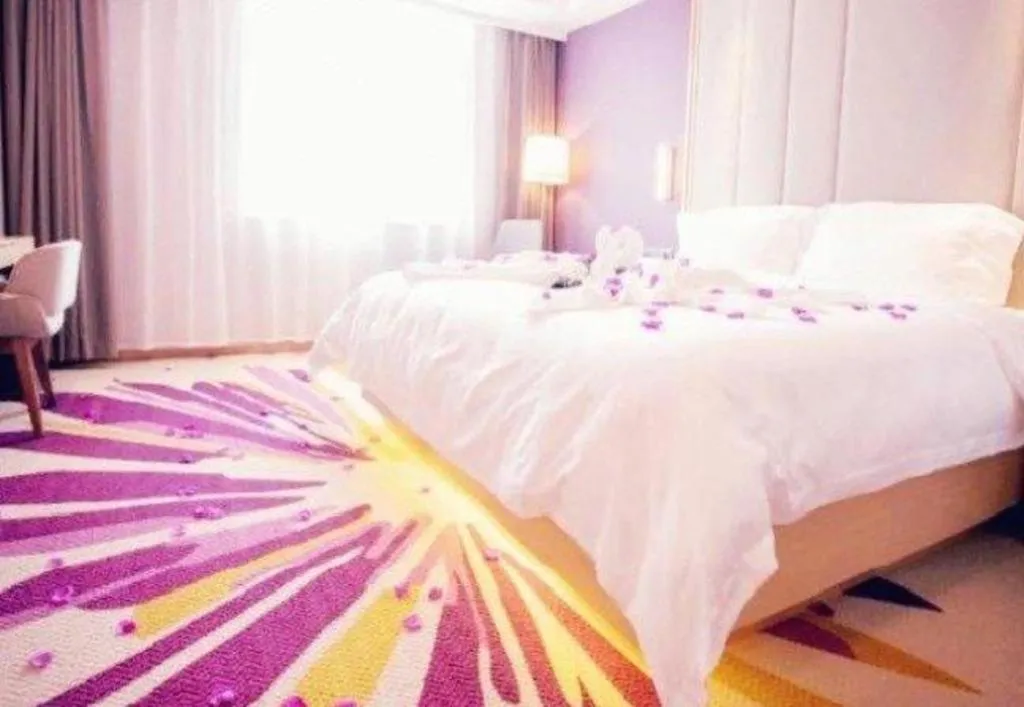 Bed in Lavande Hotel Zhongshan Dayong Rosewood Cultural Expo City