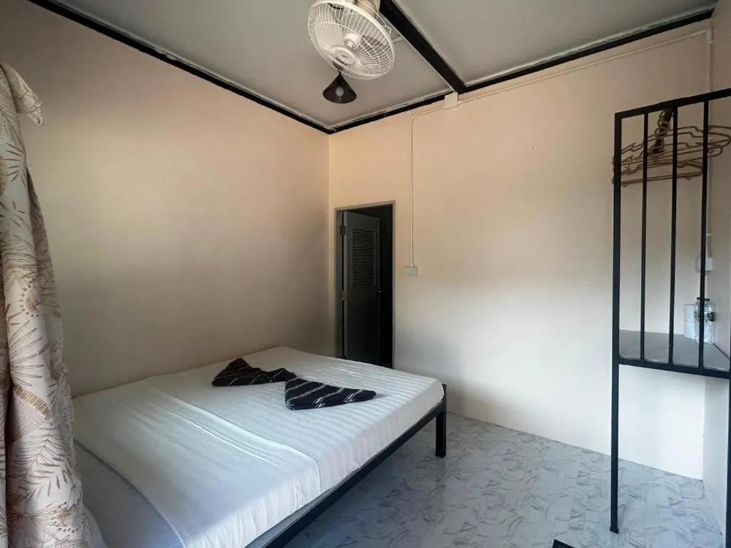 Bed in Chomjan Hostel