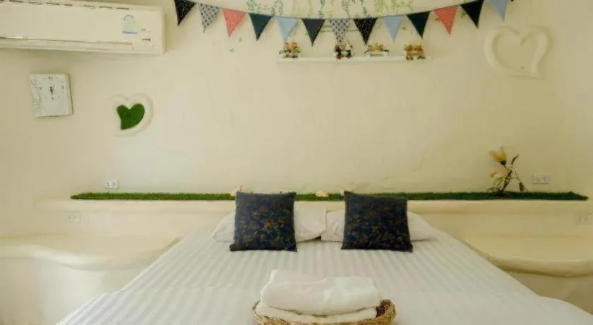 Bed in Dandelion Resort