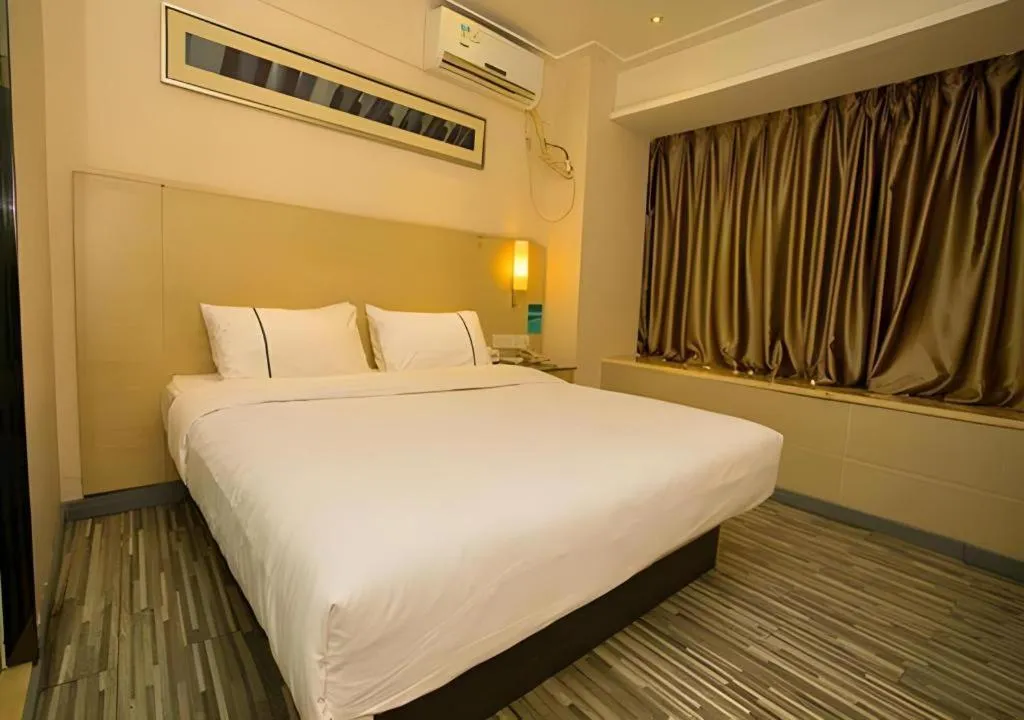 Bed in City Comfort Inn Wuhan Jiangxia