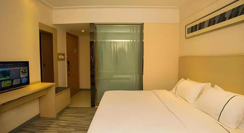 Bed in City Comfort Inn Wuhan Jiangxia
