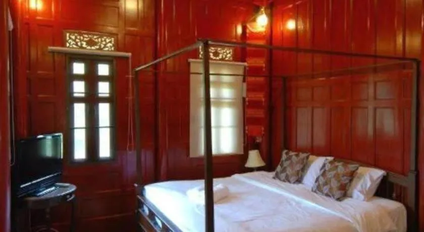 Bed in Doembang Villa