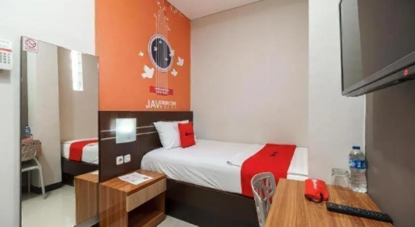 Bed in Hotel JAV Front One