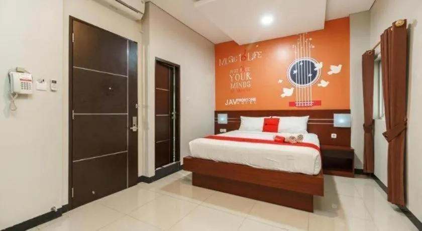 Bed in Hotel JAV Front One