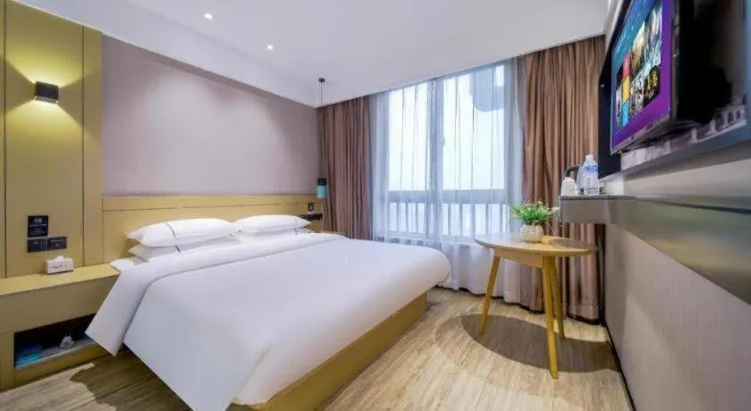 Bed in City Comfort Inn Chongqing Jiangbei Airport T3 Terminal