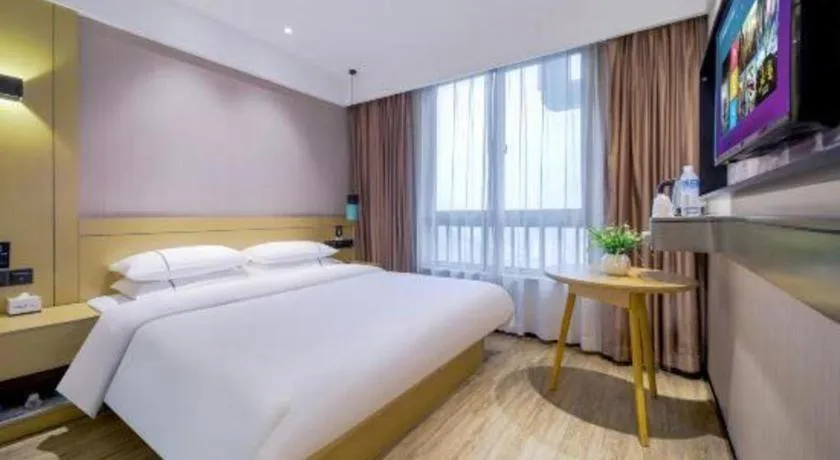 Bed in City Comfort Inn Chongqing Jiangbei Airport T3 Terminal