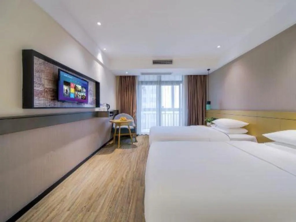 Bed in City Comfort Inn Chongqing Jiangbei Airport T3 Terminal
