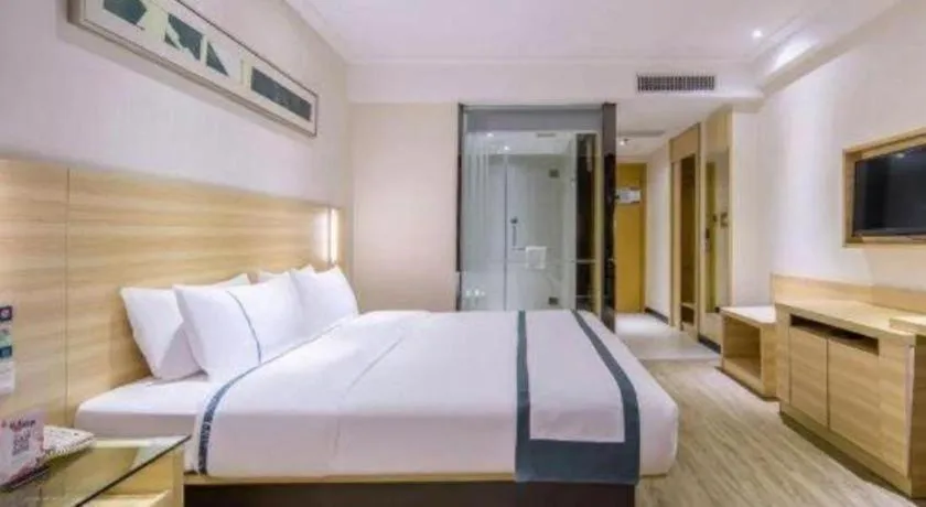Bed in City Comfort Inn Chongqing Jiangbei Airport T3 Terminal