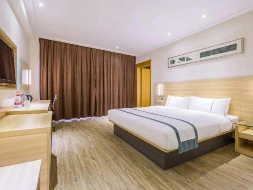 Bed in City Comfort Inn Chongqing Jiangbei Airport T3 Terminal