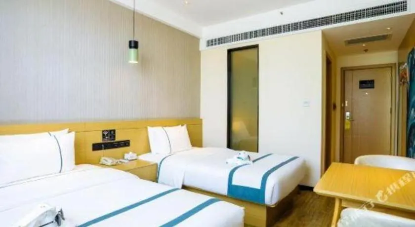 Bed in City Comfort Inn Chongqing Jiangbei Airport T3 Terminal