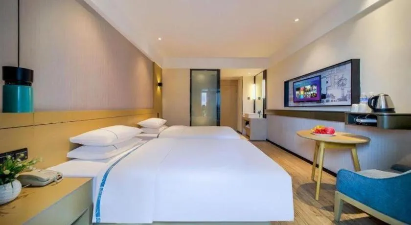 Bed in City Comfort Inn Chongqing Jiangbei Airport T3 Terminal