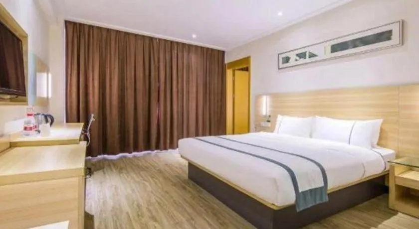 Bed in City Comfort Inn Chongqing Jiangbei Airport T3 Terminal