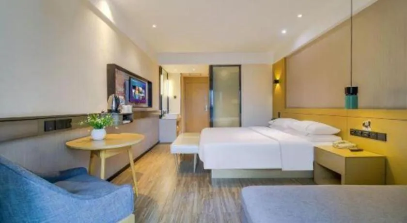 Bed in City Comfort Inn Chongqing Jiangbei Airport T3 Terminal