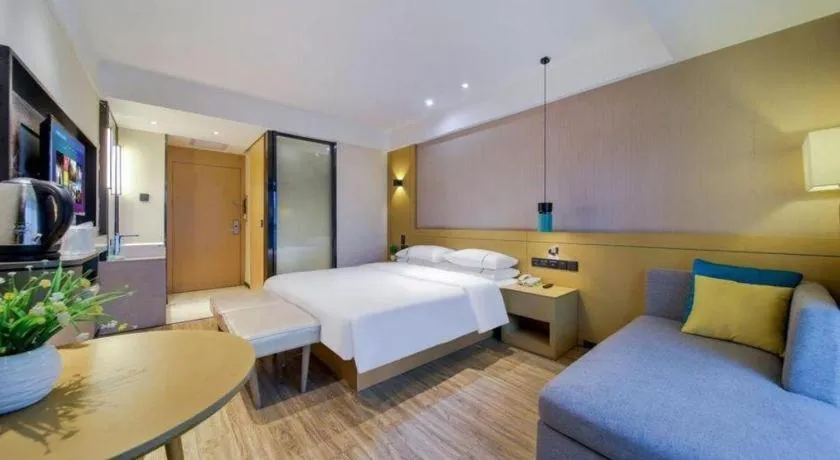 Bed in City Comfort Inn Chongqing Jiangbei Airport T3 Terminal