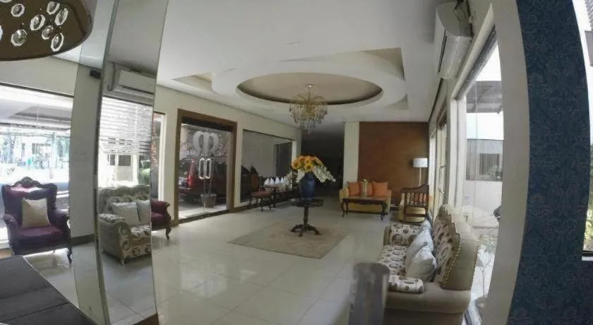 Rich Manor Pension House