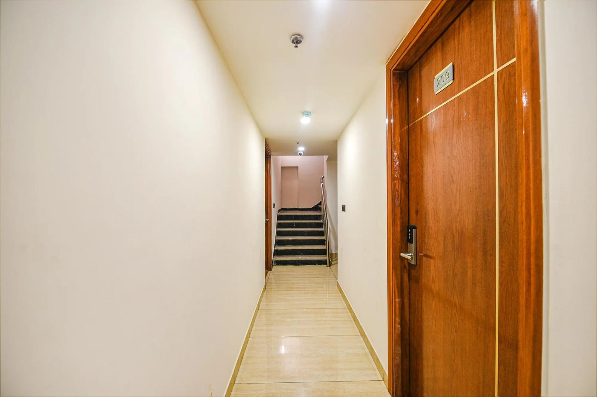 Lobby or reception in FabHotel Prime Blest Park Near Yashobhoomi Convention Centre