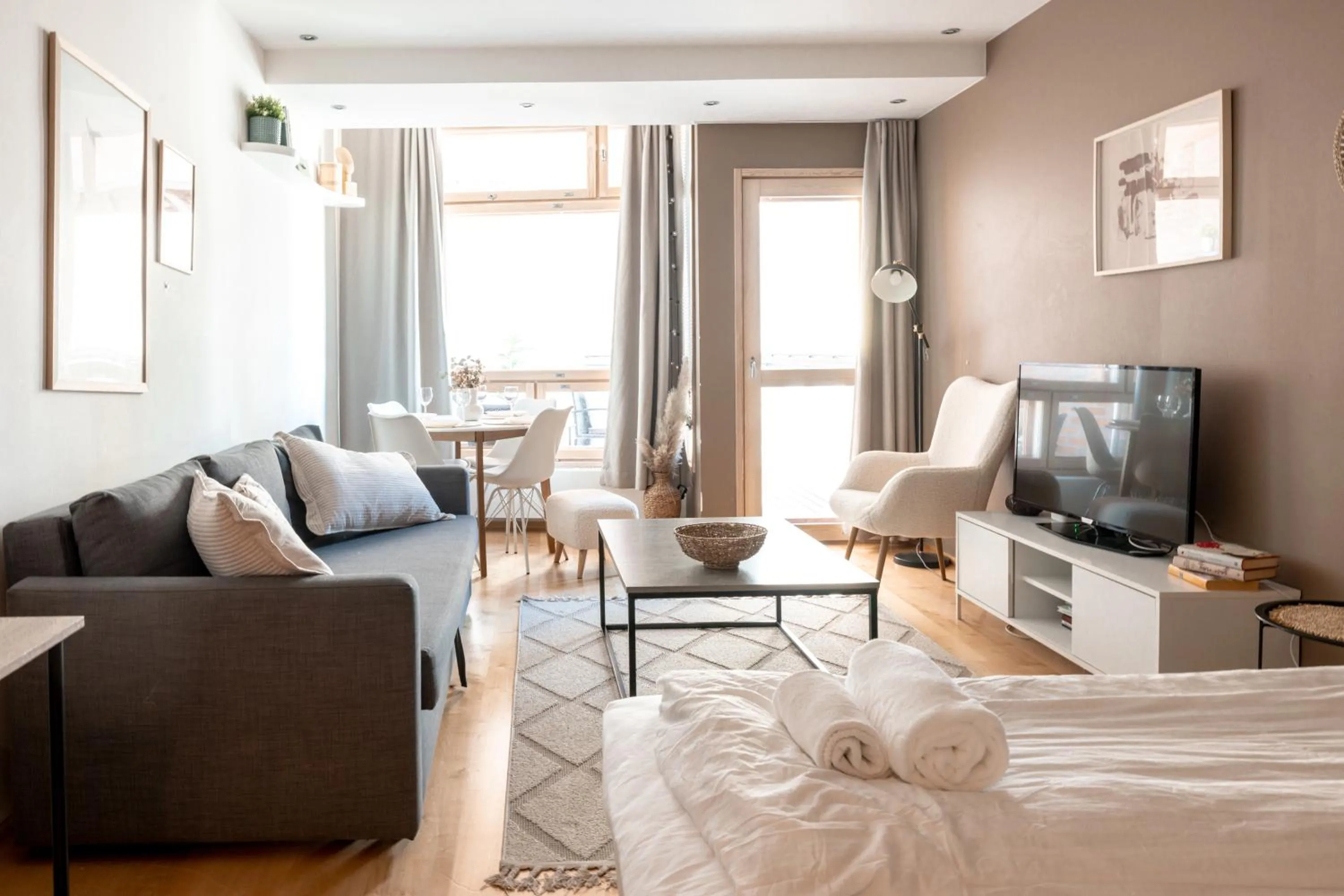 Bed in 2ndhomes Kamppi Center Apartment with Balcony & Sauna