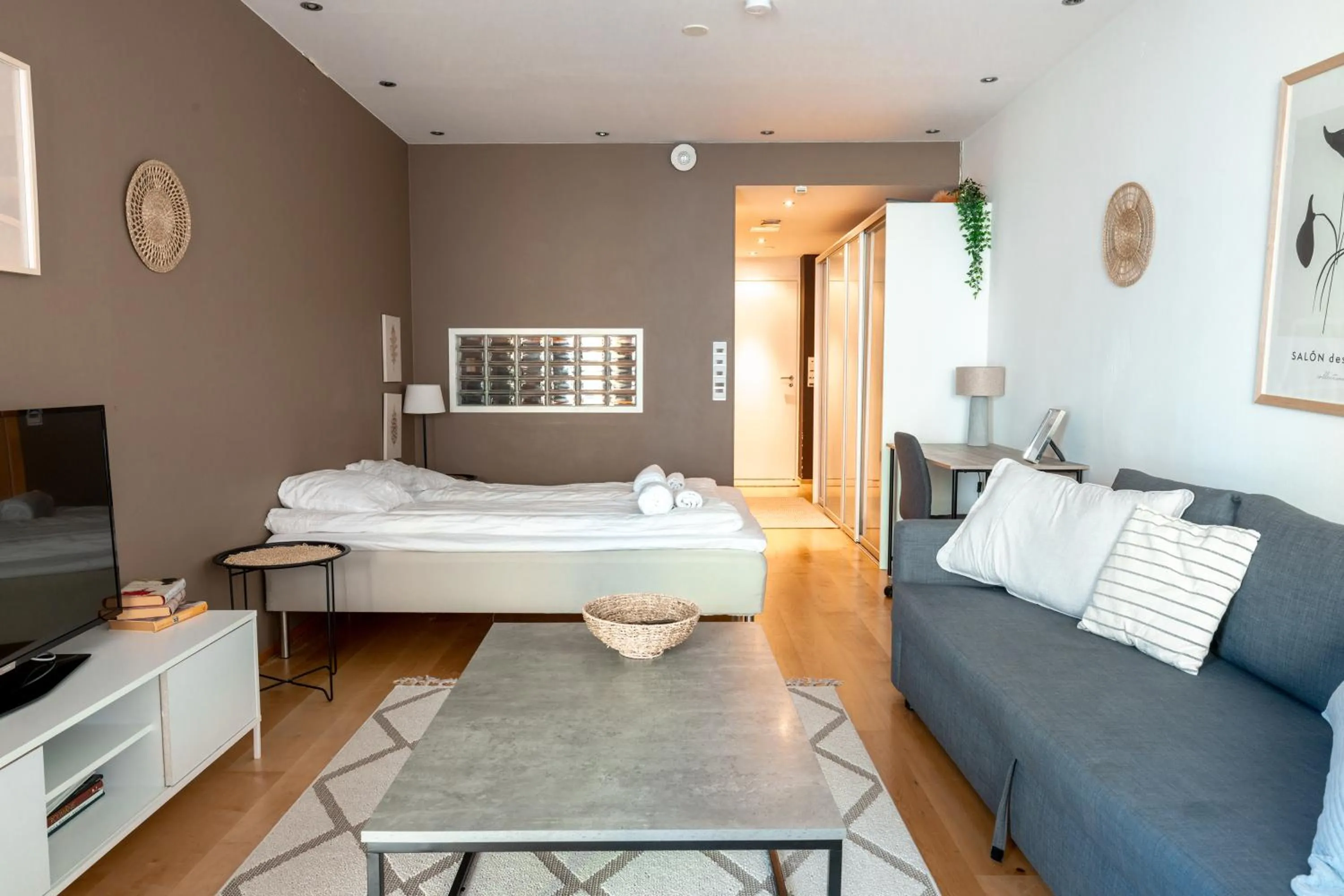 Bed in 2ndhomes Kamppi Center Apartment with Balcony & Sauna