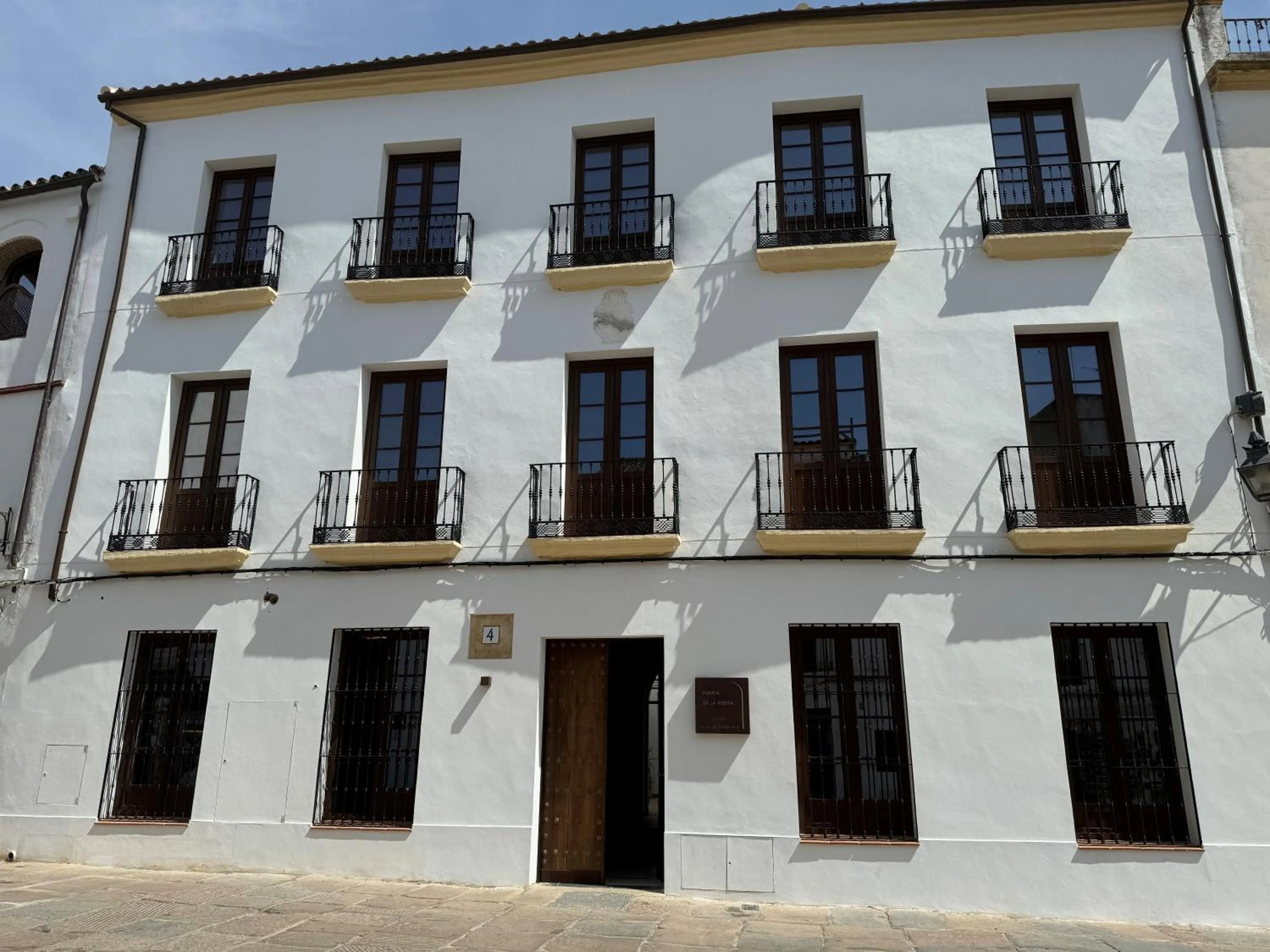 Property building in Puerta de la Ribera Suites