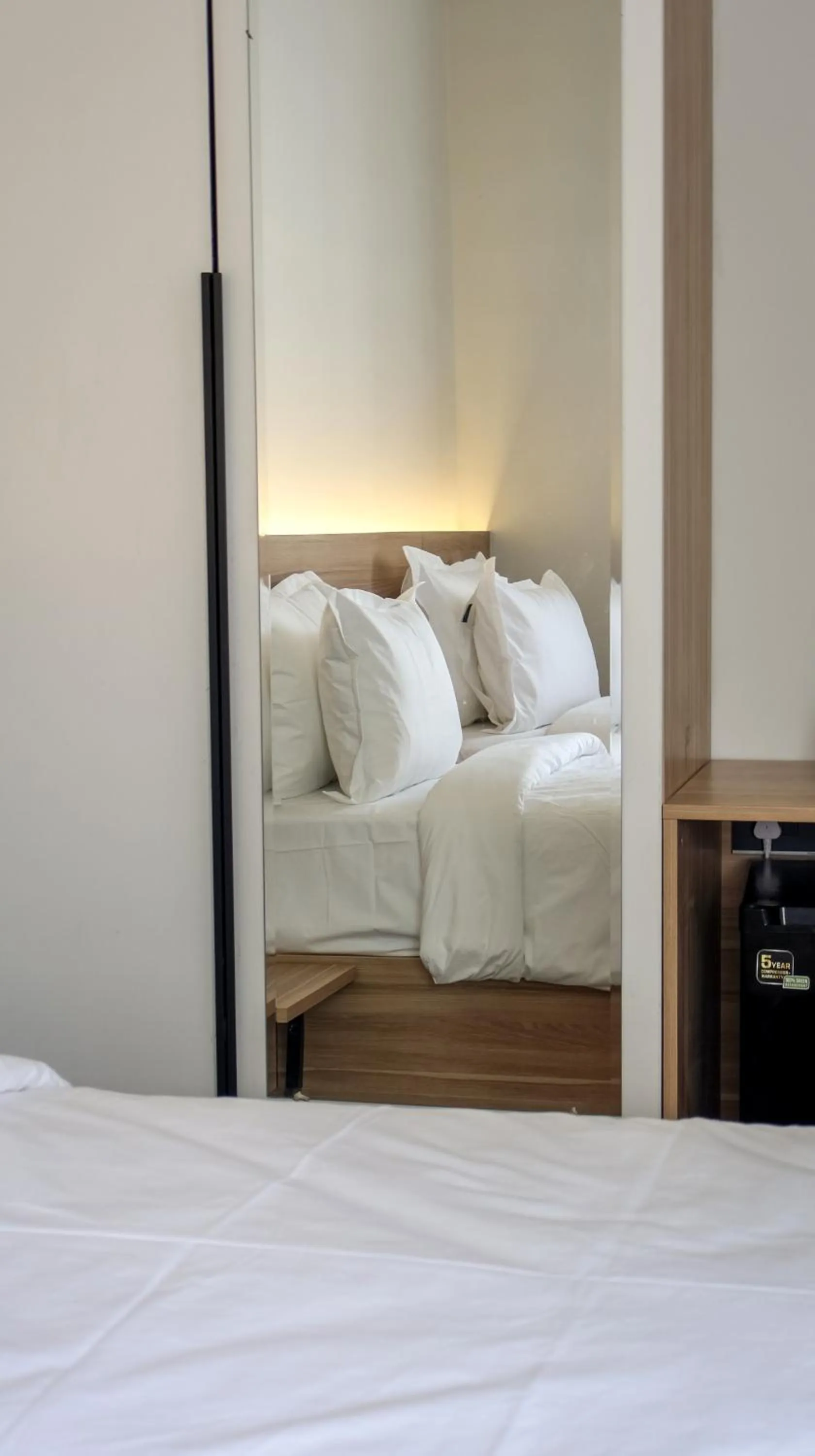 Bedroom, Bed in Akoya Business Hotel Hyderabad Airpot