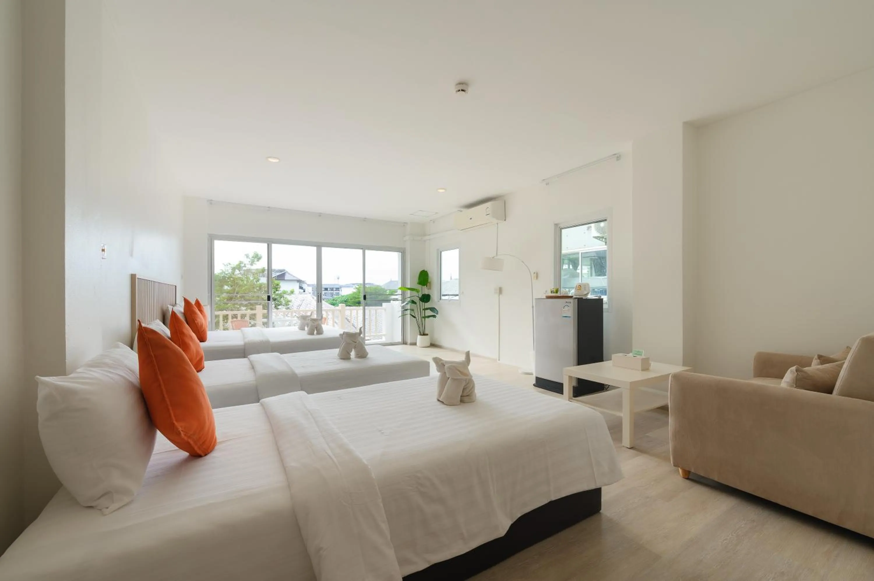 Photo of the whole room, Bed in Little Home Ao Nang