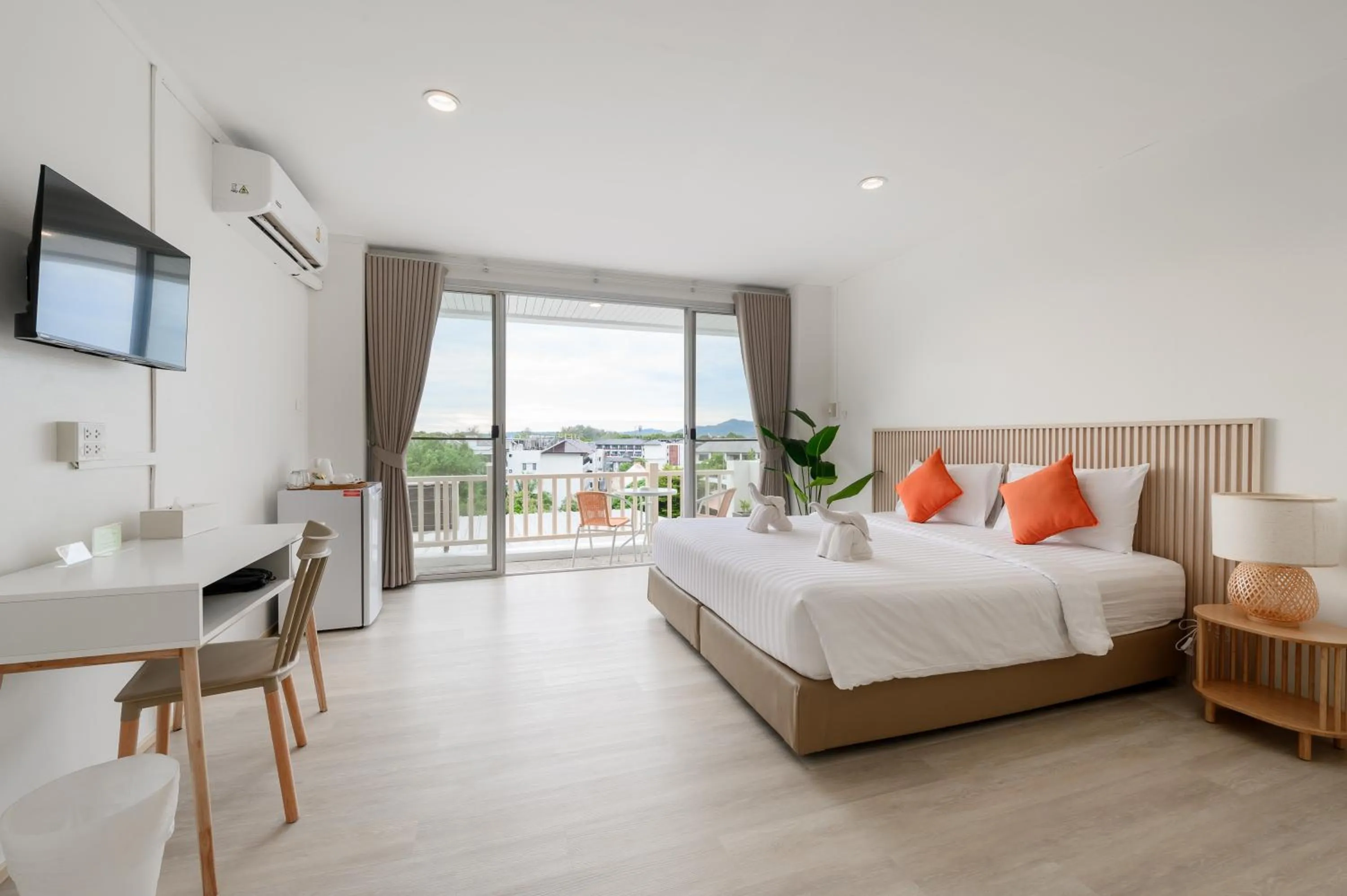 Photo of the whole room, Bed in Little Home Ao Nang