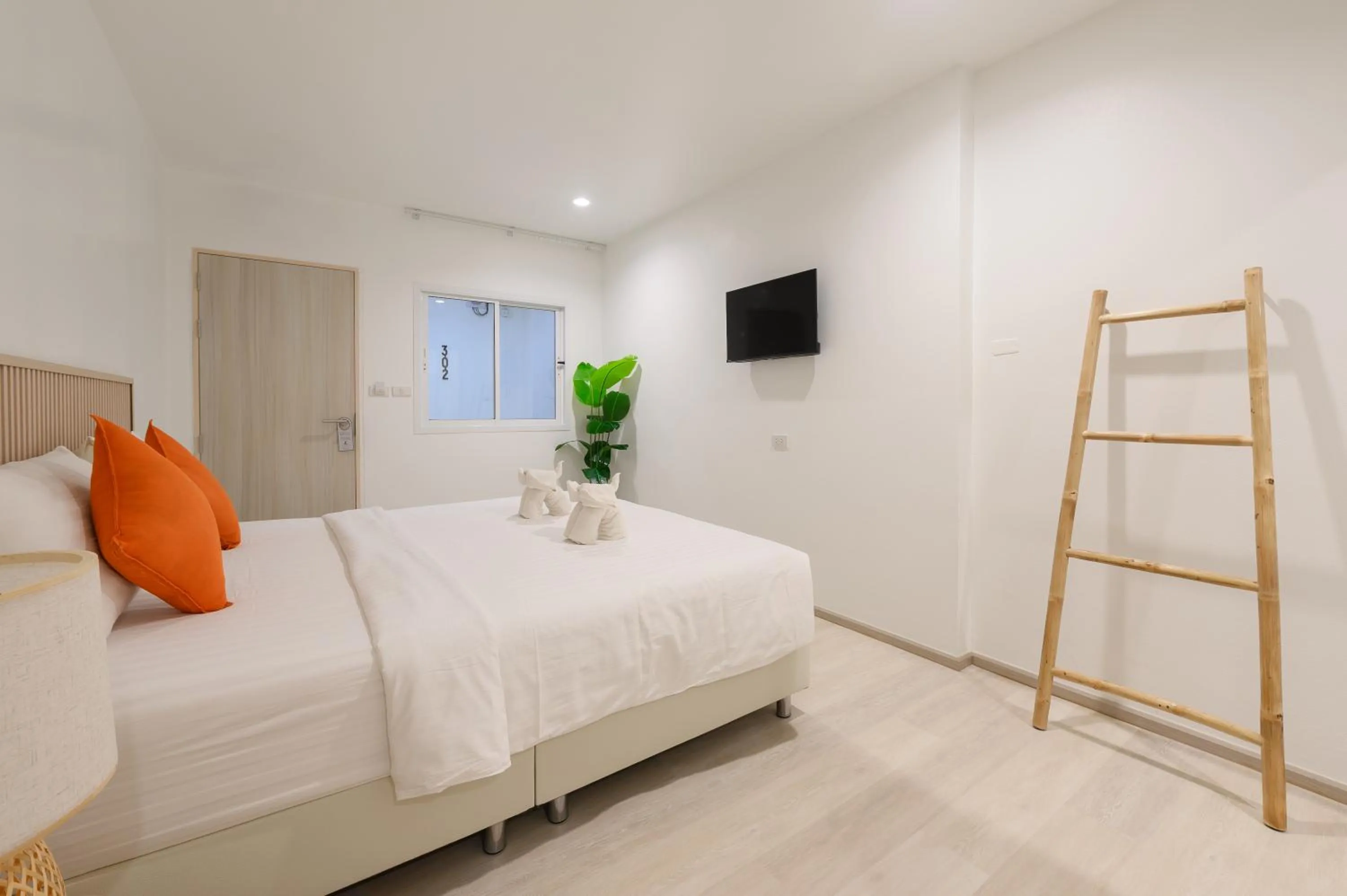 Photo of the whole room, Bed in Little Home Ao Nang