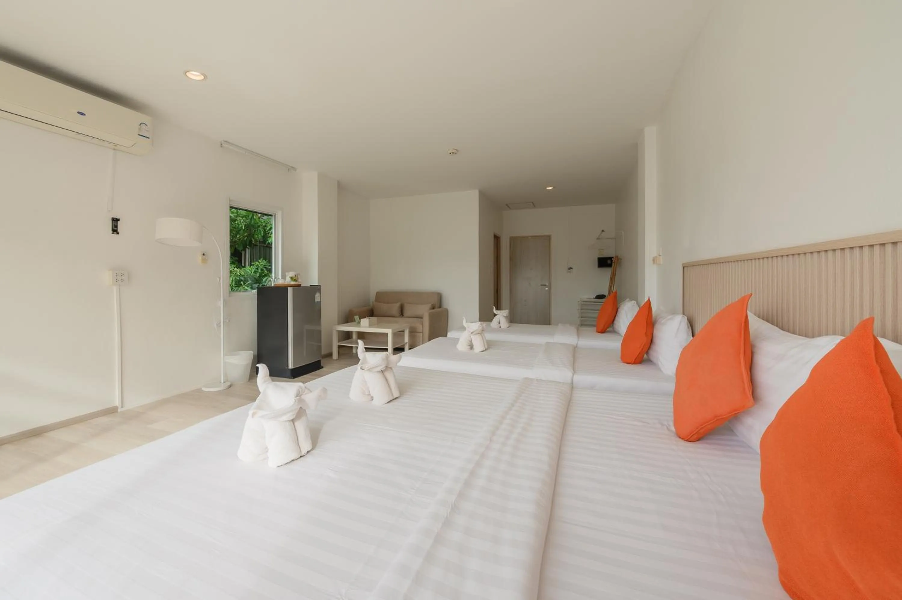 Photo of the whole room, Bed in Little Home Ao Nang