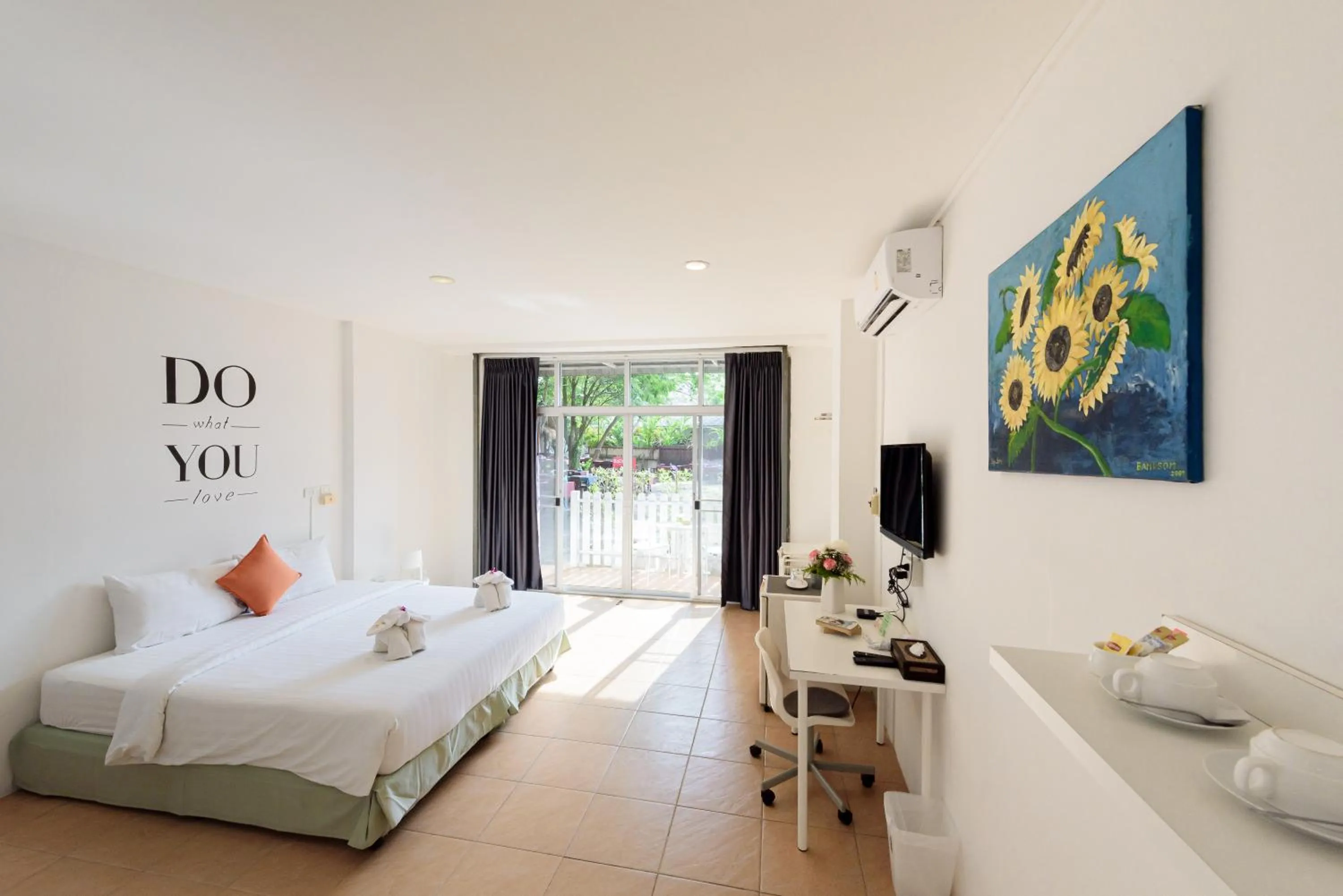 Photo of the whole room, Bed in Little Home Ao Nang