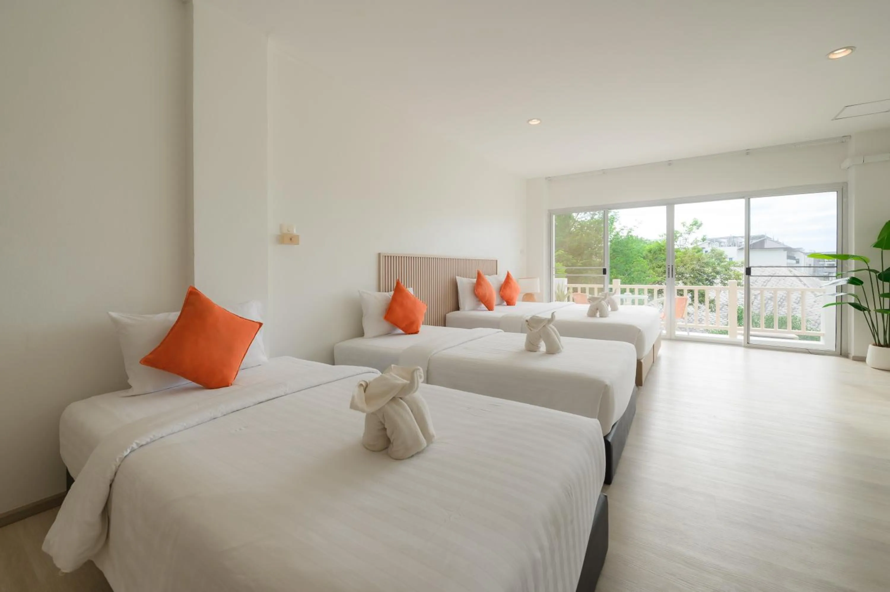 Photo of the whole room, Bed in Little Home Ao Nang