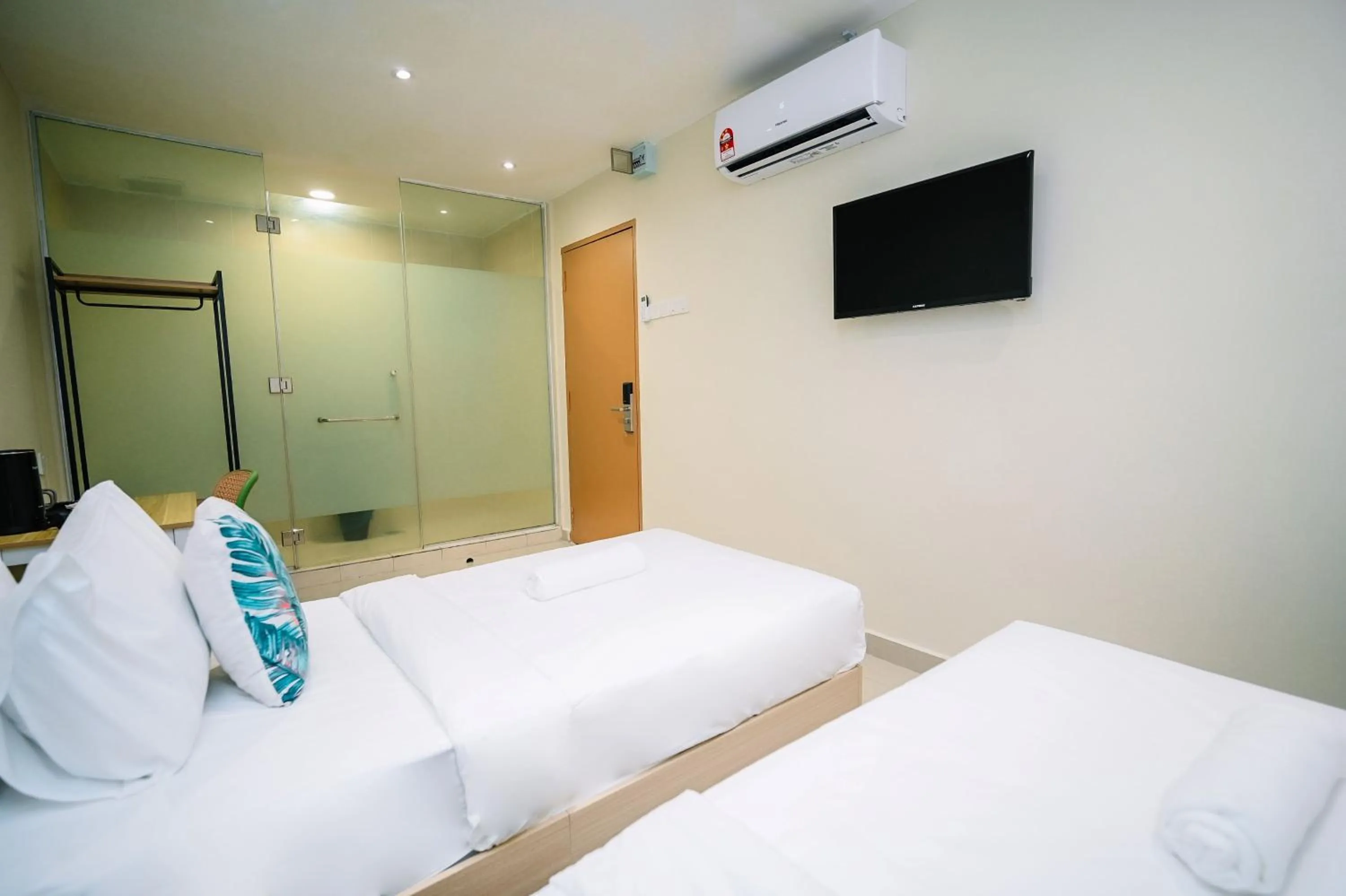 Photo of the whole room, Bed in Swing & Pillows - Times Square, Bukit Bintang